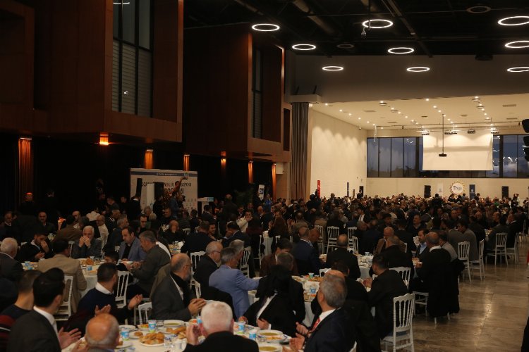 Başkan Büyükakın, Ağrı ve Trabzon il derneklerinin iftar programına katıldı