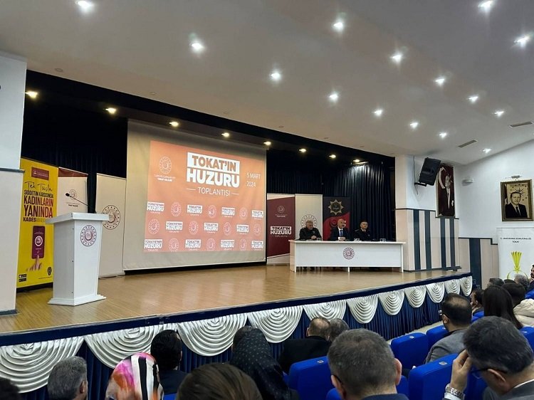 Tokat Valisi çekiçli saldırıya kırmızı ışıkta şahit oldu