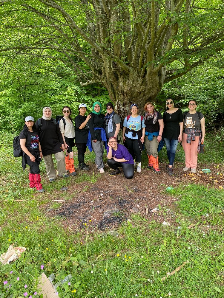 Bilecikli doğa tutkunları 19 Mayıs’ı doğada kutladı