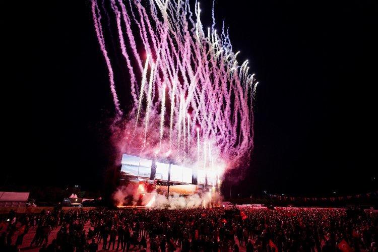 İstanbul’da coşkulu fetih gecesi