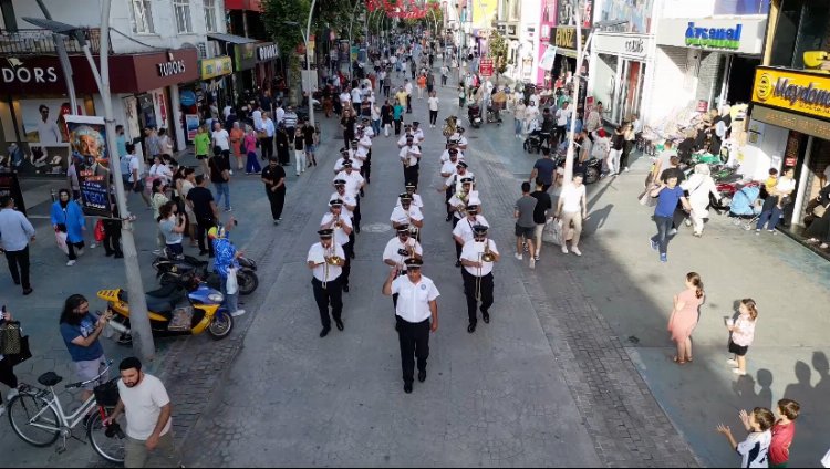 Sakarya Çark Caddesi’nde müzik ziyafeti