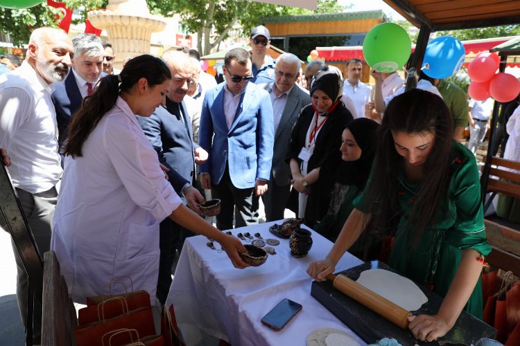 Yeşilli’de el sanatları sergisi açıldı