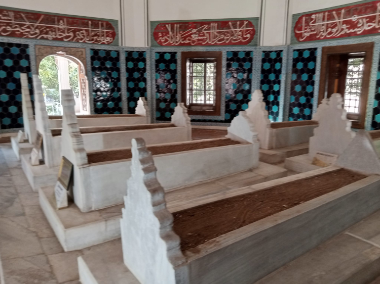 II. Murat Külliyesi’ne ziyaretçi akını