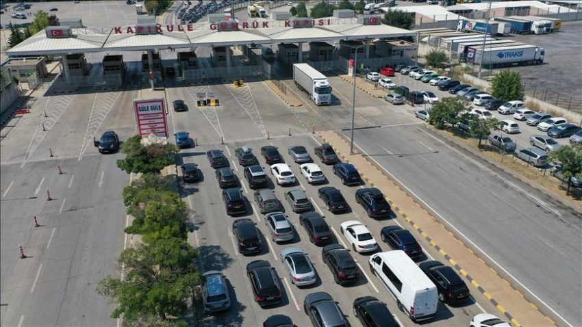 Bayramda gümrük kapılarında yolcu rekoru – Düzgün Haber