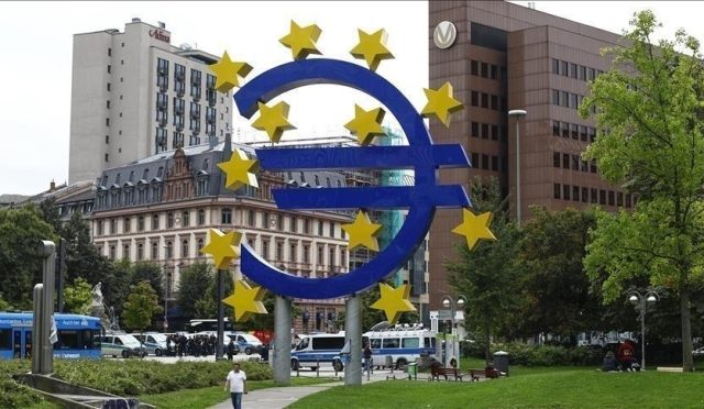 euro-bolgesinde-iktisada-itimat-mayista-artti-WwwUQXzW.jpg